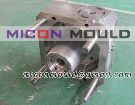 bucket mould maker